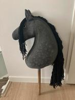 mooie hobbyhorse andalusiër handgemaakt + tuig en extra’s, Ophalen of Verzenden, Zo goed als nieuw