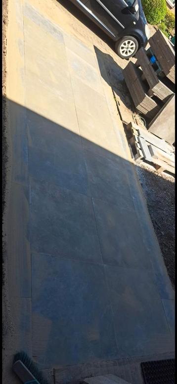 natuursteen keramische tegels 100 x 100 x 3 a 30m2 op pallet beschikbaar voor biedingen