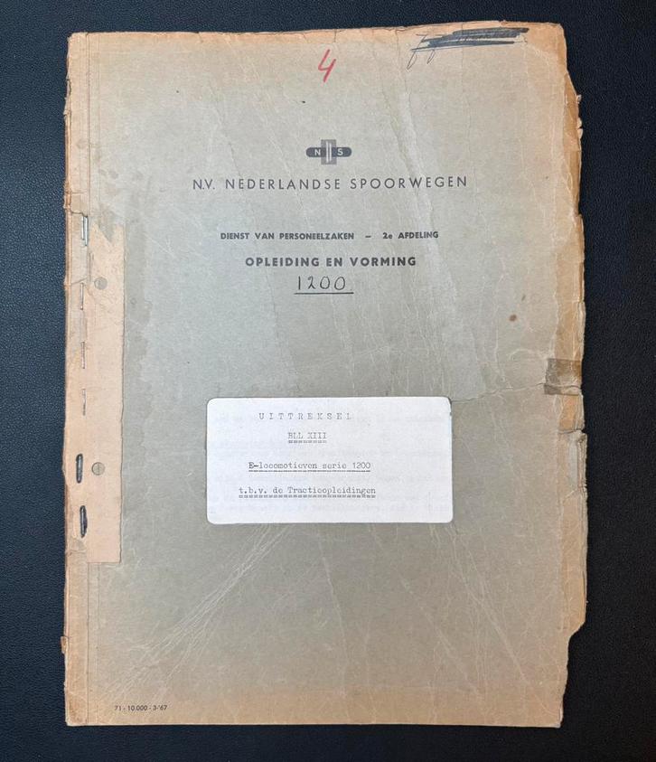 Opleidingsmap NS ‘Elektrische locomotieven 1200’ (1967), Verzamelen, Spoorwegen en Tramwegen, Gebruikt, Trein, Boek of Tijdschrift