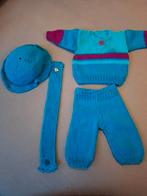 Blauw/turquoise  poppen broek, trui muts en das 6.50, Ophalen of Verzenden, Nieuw, Babypop