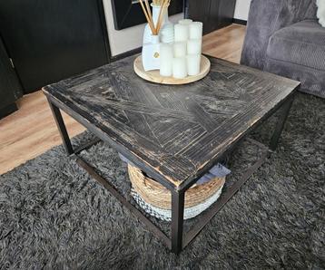 Salontafel beschikbaar voor biedingen