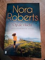 Nora roberts op de vlucht., Ophalen of Verzenden, Zo goed als nieuw, Nederland