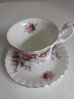 Kop en schotel Royal Albert Lavender Rose+grote schotel, Ophalen of Verzenden, Zo goed als nieuw, Kop en/of schotel