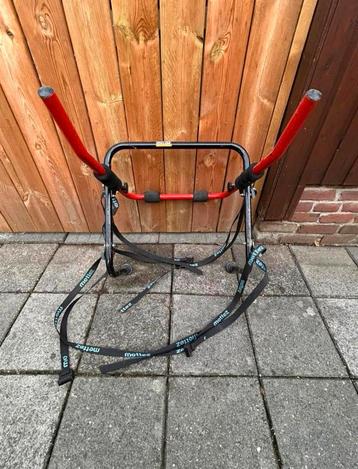 Autoachterklepfietsendragert beschikbaar voor biedingen