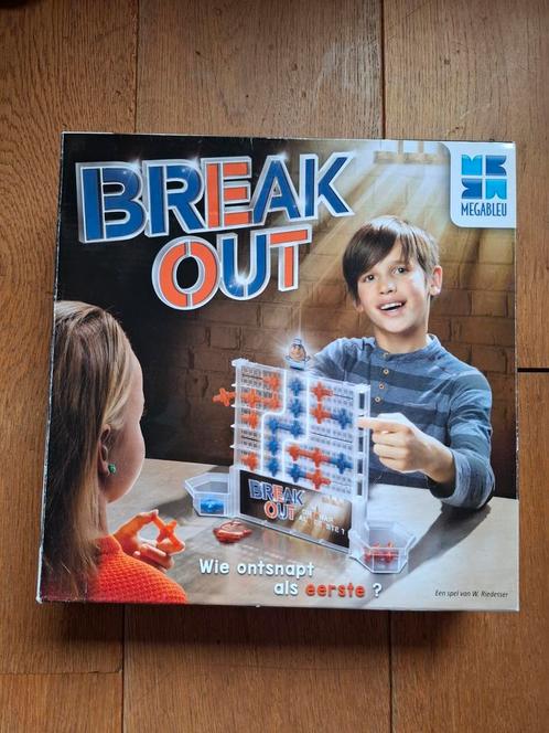 Leuk spel BREAK OUT breakout, Hobby en Vrije tijd, Gezelschapsspellen | Bordspellen, Zo goed als nieuw, Een of twee spelers, Ophalen of Verzenden