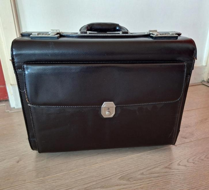 Pilotenkoffer, zwart leder, zeer compleet, iprst., Sieraden, Tassen en Uiterlijk, Koffers, Gebruikt, Leer, Minder dan 50 cm, Ophalen of Verzenden