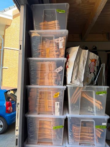 Kledinghangers - Kinderkleding  beschikbaar voor biedingen