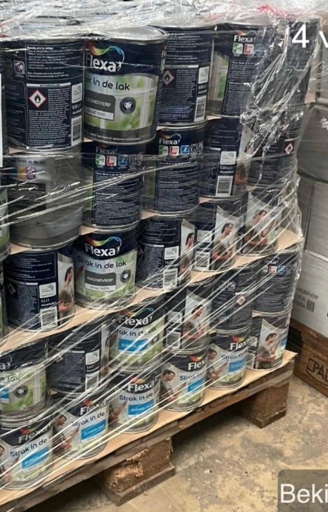 Partij grondverf , 100 blikken, €600,00, Doe-het-zelf en Verbouw, Overige Doe-het-zelf en Verbouw, Nieuw, Ophalen