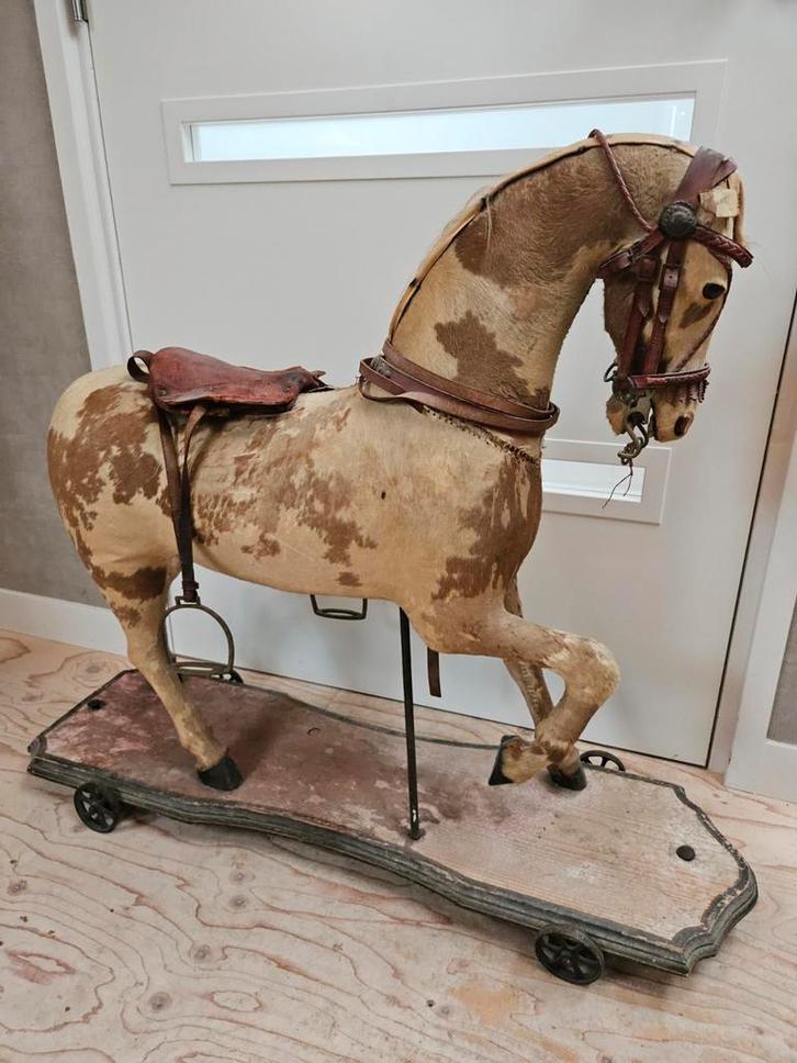 Antiek Trekpaard op Wielen, gemaakt van echt paarden haar., Antiek en Kunst, Antiek | Speelgoed, Ophalen