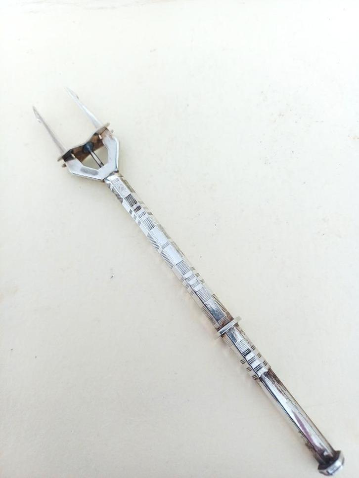 art deco zuurvorkje, gemerkt, zilver of verzilverd?, Antiek en Kunst, Curiosa en Brocante, Ophalen of Verzenden