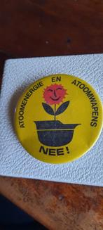 Vintage button anti atoomwapens., Ophalen of Verzenden, Zo goed als nieuw, Overige onderwerpen