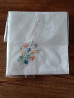 2 Geborduurde Zakdoeken - Nieuw in Verpakking, Ophalen of Verzenden