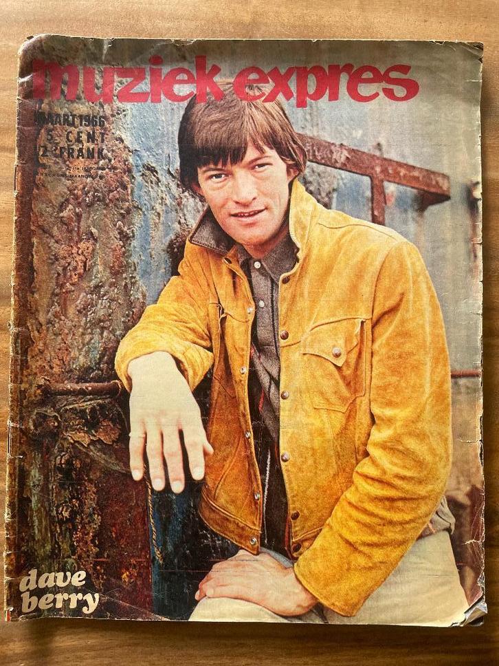 Muziek Expres maart 1966 met Brian Jones middenposter, Verzamelen, Tijdschriften, Kranten en Knipsels, Tijdschrift, Nederland