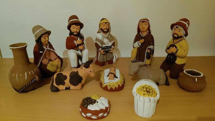 Kerststal beeldjes, Antiek en Kunst, Antiek | Keramiek en Aardewerk, Ophalen of Verzenden