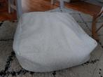Zachte witte poef, Ophalen, Gebruikt, Stof, 50 tot 75 cm