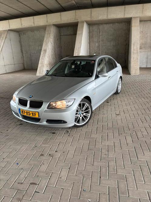 BMW 3-Serie 2.0 I 320 2006 Grijs, Auto's, BMW, Particulier, 3-Serie, Benzine, C, Sedan, Handgeschakeld, Geïmporteerd, Zilver of Grijs