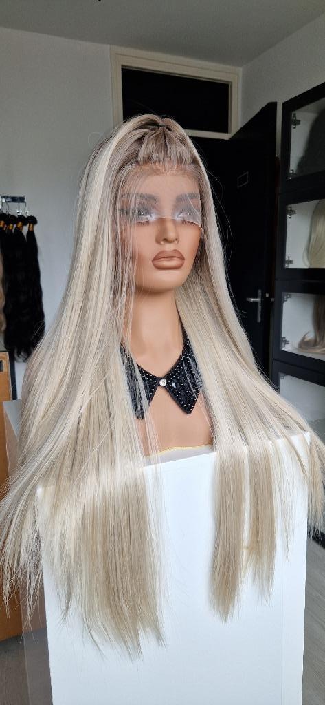 Basic Lace Pruik: Uitgroei naar Asblond, stijl 75 cm, Sieraden, Tassen en Uiterlijk, Uiterlijk | Haarverzorging, Nieuw, Pruik of Haarverlenging