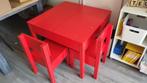 Stevige speeltafel met 2 stoelen, Ophalen, Gebruikt