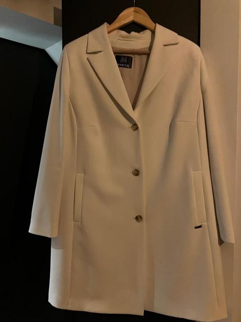 Prachtige wolwitte Manisa blazer (langer model) mt 46 nwst, Kleding | Dames, Jassen | Zomer, Zo goed als nieuw, Maat 46/48 (XL) of groter