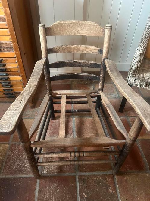 Oude biezen stoel , waar zitting in gemaakt moet worden, Antiek en Kunst, Antiek | Meubels | Stoelen en Banken, Ophalen