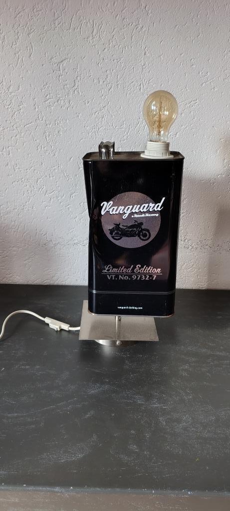 Vanguard kleding motor promo blik, Verzamelen, Blikken, Gebruikt, Overige, Overige merken, Ophalen of Verzenden