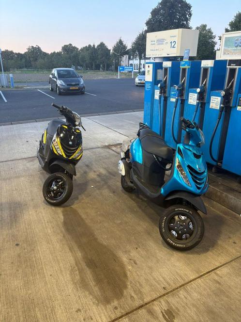 Zip 70cc brom sp voor vork, Fietsen en Brommers, Scooters | Piaggio, Zo goed als nieuw, Zip, Benzine, Ophalen
