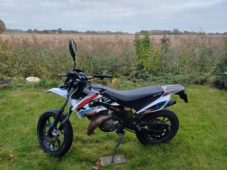 Derbi senda xtreme 2017 50cc, Fietsen en Brommers, Brommers | Derbi, Zo goed als nieuw, Ophalen