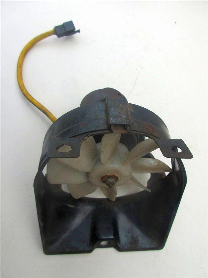 Honda VF750F radiatorfan koelvin koelfan VF 750 Interceptor, Motoren, Tuning en Styling, Ophalen of Verzenden