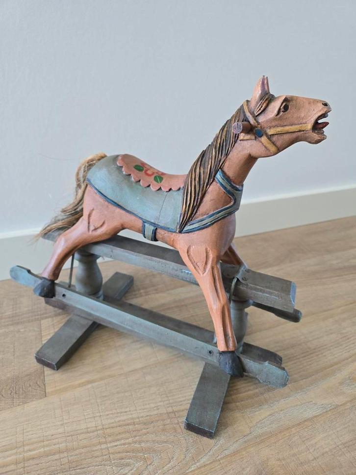 Antiek houten carrouselpaard in prachtige staat €59, Antiek en Kunst, Antiek | Woonaccessoires, Ophalen of Verzenden
