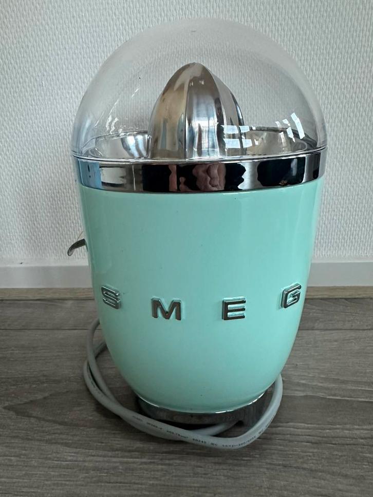 Originele Smeg Citruspers Nieuwstaat retro blauw, Witgoed en Apparatuur, Juicers, Zo goed als nieuw, Citruspers, Ophalen of Verzenden