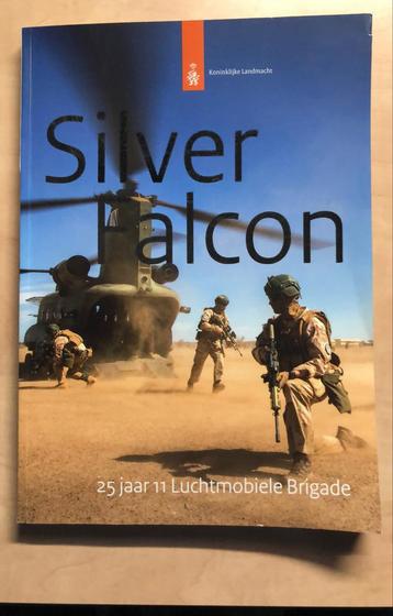 Boek silver falcon 25 jaar luchtmobiele brigade