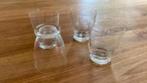 4 likeur glaasjes met geslepen glas, Antiek en Kunst, Antiek | Glas en Kristal, Verzenden