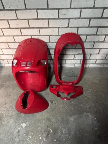 Kappen set Rood Zip Type 3 Zeer goede staat beschikbaar voor biedingen