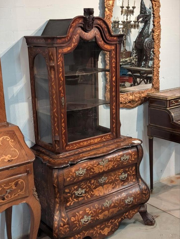 Antieke Hollandse vitrine kast. €645., Antiek en Kunst, Antiek | Meubels | Kasten, Ophalen
