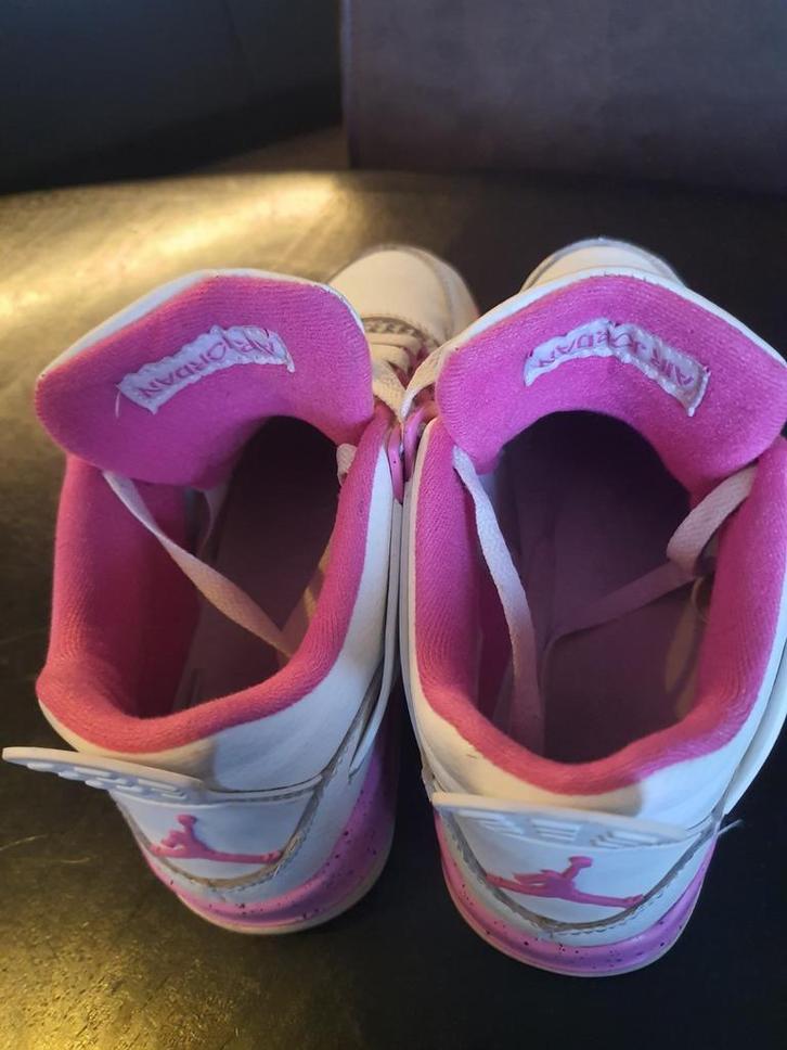 Nike Air Jordan 4 Oreo Pink - Limited Edition!, Kleding | Dames, Schoenen, Ophalen of Verzenden