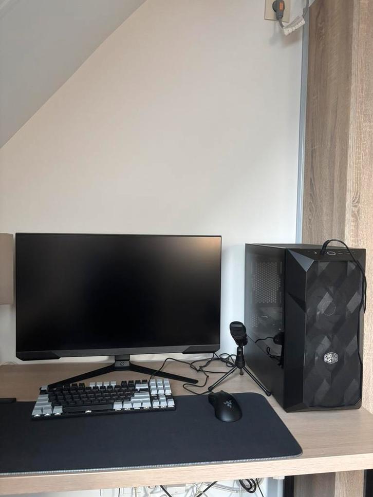 Gaming setup, Spelcomputers en Games, Games | Pc, Zo goed als nieuw, Overige genres, 3 spelers of meer, Vanaf 12 jaar, Ophalen