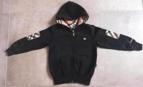 Burberry London vest ZGAN maat 116, Kinderen en Baby's, Kinderkleding | Maat 116, Zo goed als nieuw, Trui of Vest, Ophalen of Verzenden