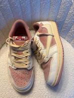 Nike Travis Scott Shy Pink 43 NIEUW!, Ophalen of Verzenden, Zo goed als nieuw, Overige kleuren, Sneakers of Gympen