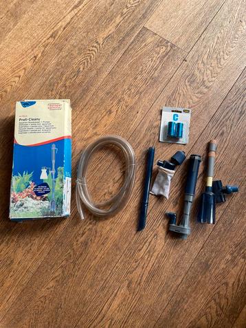 Stofzuiger met pompje op batterijen, Profi-Cleany beschikbaar voor biedingen