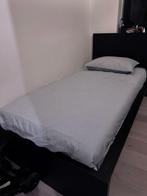 Ikea Malm 2 bedden incl lattenbodem, matras en nachtkast, Ophalen of Verzenden, Zo goed als nieuw, Eenpersoons, 200 cm