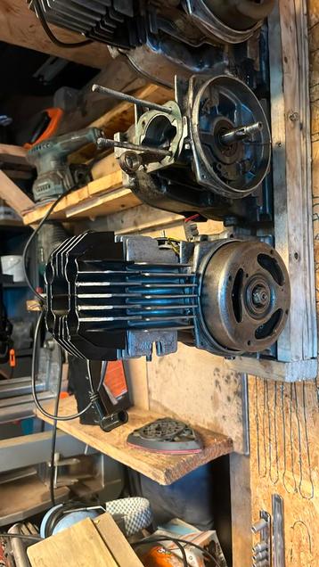 Puch 70cc mist een paar kleine onderdelen beschikbaar voor biedingen