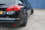Ford Focus Wagon 1.0 Titanium NAVI,CRUISECONTROL,STOELVERWAR, Auto's, Ford, Gebruikt, Zwart, Handgeschakeld, 1216 kg
