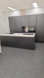 SHOWROOM Eiland keuken +SIEMENS +COMPOSIET GEDEMONTEERD