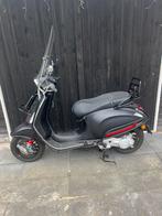 Vespa piagio S 2023 let op ! 106 gereden km splinternieuw, Ophalen, Zo goed als nieuw
