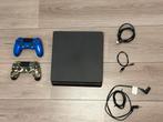 PlayStation 4 Slim + 2 Controllers, Online, Gebruikt, Overige genres, Virtual Reality