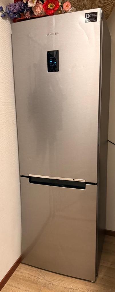 Te koop: Samsung Koel-vriescombinatie RB33J3205SA - RVS, Witgoed en Apparatuur, Koelkasten en IJskasten, Zo goed als nieuw, Met aparte vriezer