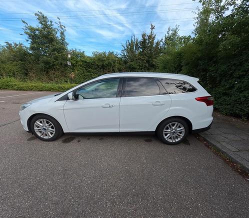 Ford Focus 1.6 Tdci 77KW Wagon 2013 Wit, Auto's, Ford, Particulier, Focus, Diesel, A, Stationwagon, Handgeschakeld, Origineel Nederlands