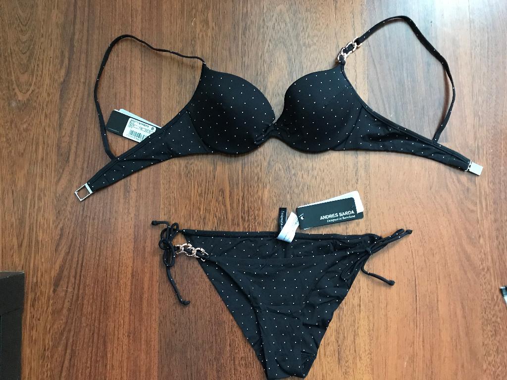 Nieuw - Andres Sarda bikini zwart polkadot - 75B / 38, Kleding | Dames, Badmode en Zwemkleding, Zwart, Nieuw, Ophalen of Verzenden