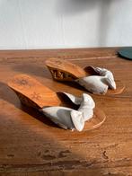 Houten Muiltjes met Witte echt leren Bandjes, Kleding | Dames, Schoenen, Wit, Sandalen of Muiltjes, Ophalen of Verzenden, Onbekend