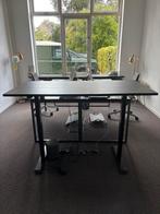 Zwart Zit Sta Bureau en 3 zwarte tafels met HKliving stoelen, Huis en Inrichting, Bureaus, Ophalen, In hoogte verstelbaar, Zo goed als nieuw